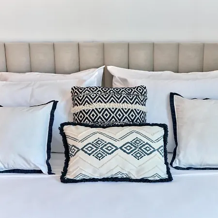 Paros Gem * Nausa