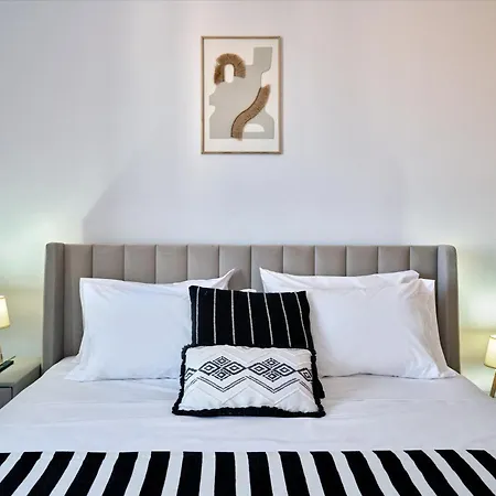 Paros Gem Apartament *