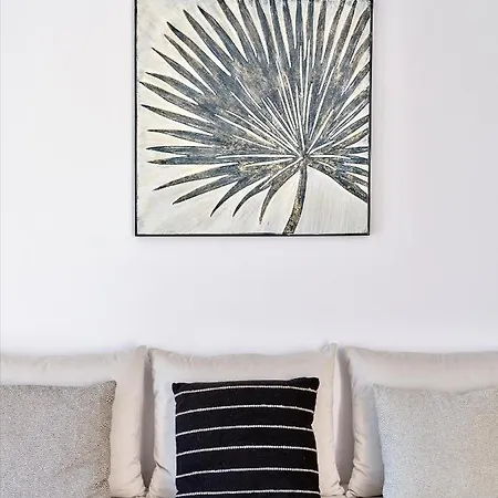Paros Gem * Nausa