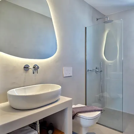 Paros Gem * Nausa