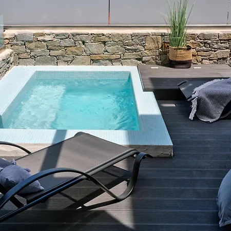 Paros Gem *