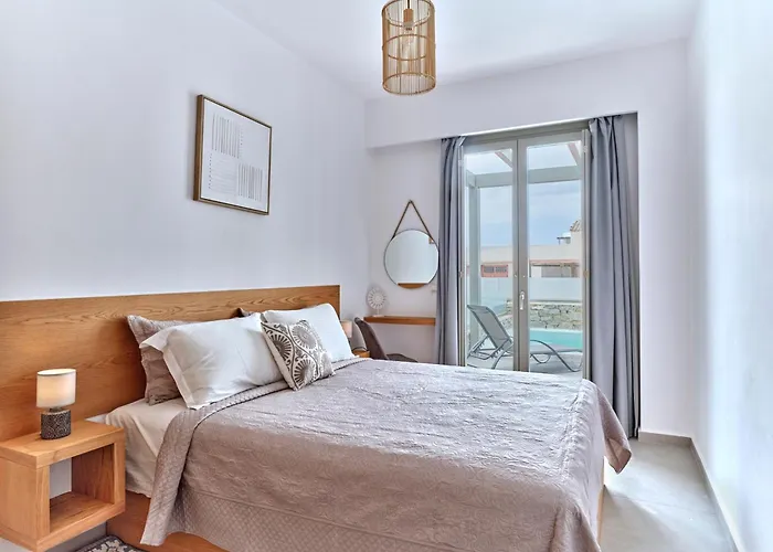 Paros Gem Naousa (Paros)